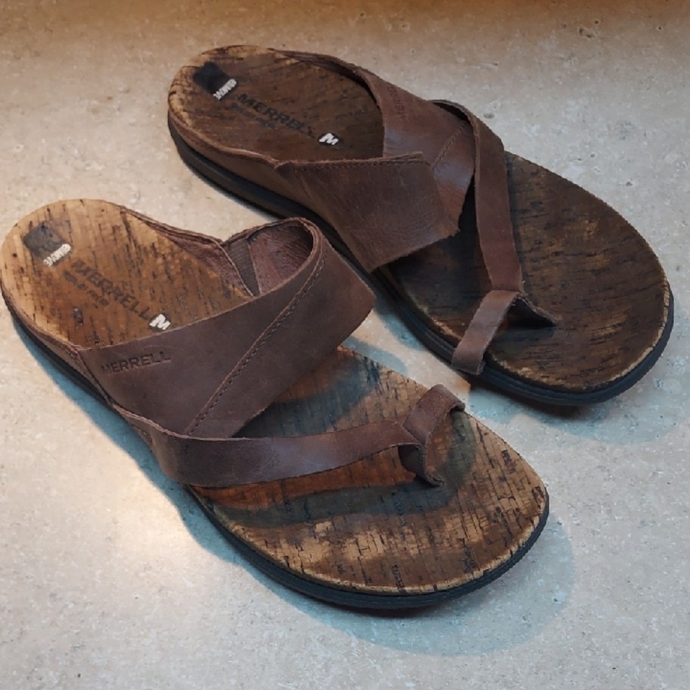 Merrell Women’s Brown Leather Cross-Strap Flip Sandals